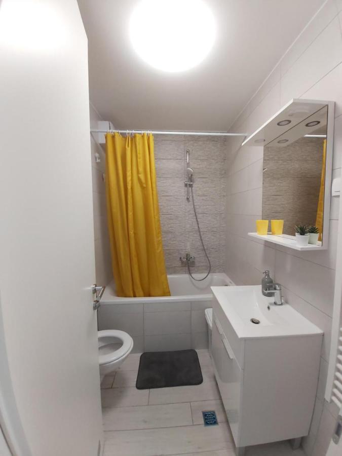 Apartman Ana Iadera With Balcony And Parking Zadar Exterior foto