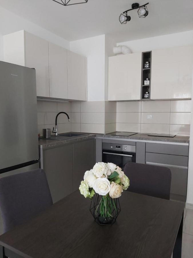 Apartman Ana Iadera With Balcony And Parking Zadar Exterior foto